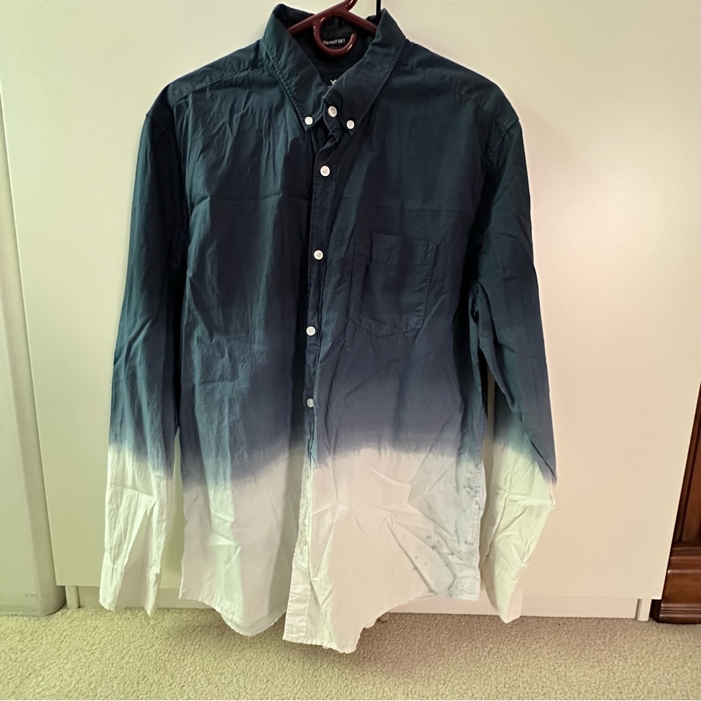 American Eagle Outfitters Men's Blue and White Gradient Dress Shirt XL
